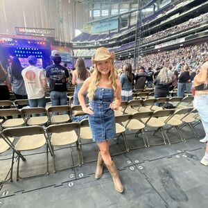 Meet your Posher, Ellie